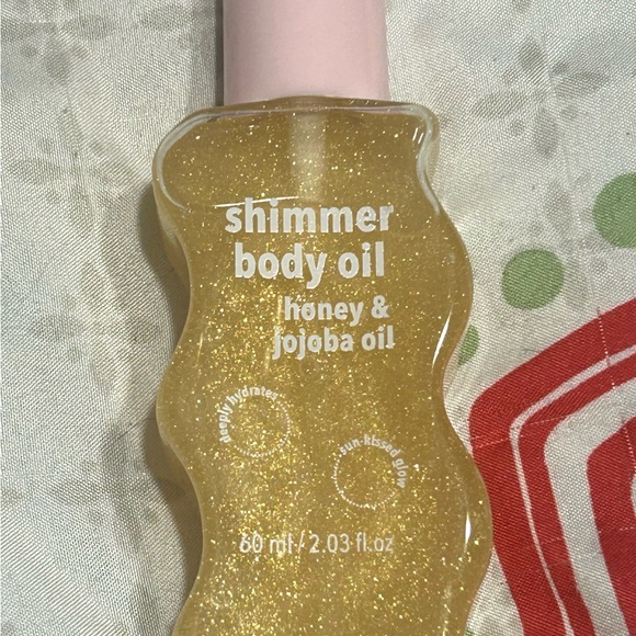 Shimmer Body Oil with Honey & Jojoba - Pink Cap - Picture 4 of 6